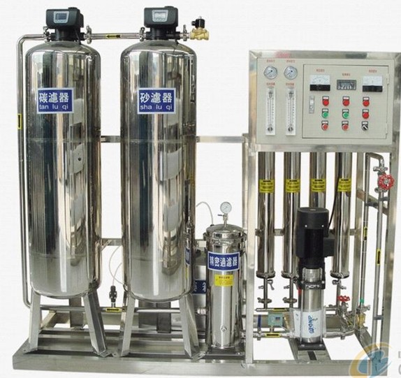 304衛(wèi)生管道純水設(shè)備.jpg